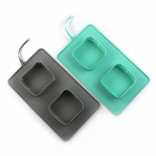 Lightweight pet water bowl for walking and hiking